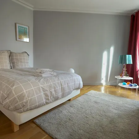 Au Coeur Du Marais Apartment